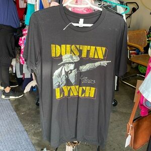 Women’s Medium Dustin Lynch Concert T Shirt